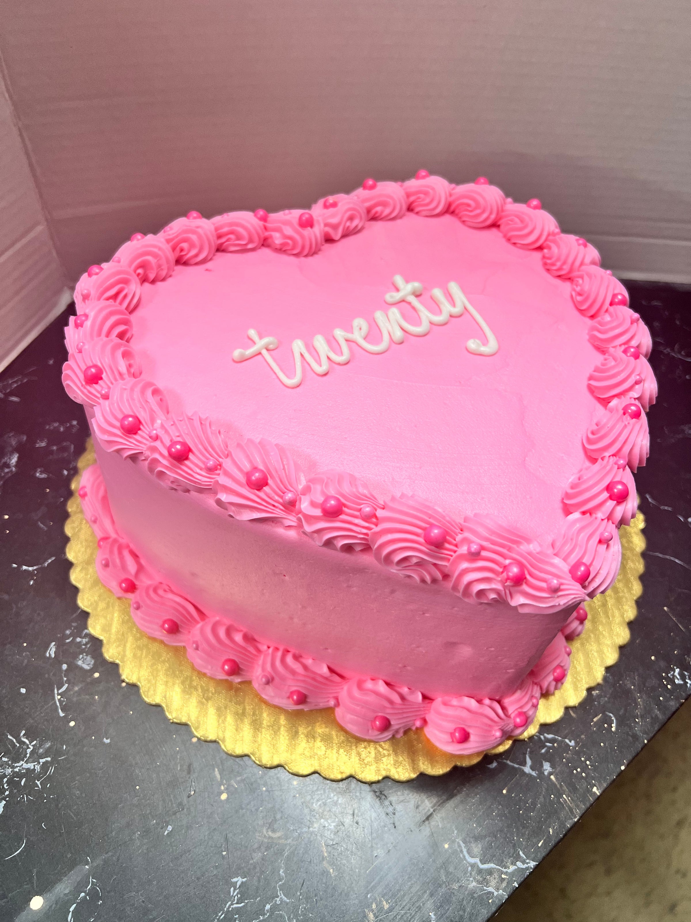 Minimalistic Heart cake | Tamara's the Cake Guru